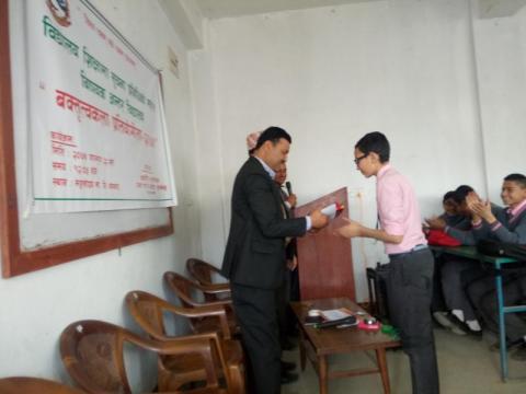 अन्जन उप्रेती - बलम्बु मा.बि.- प्रथम